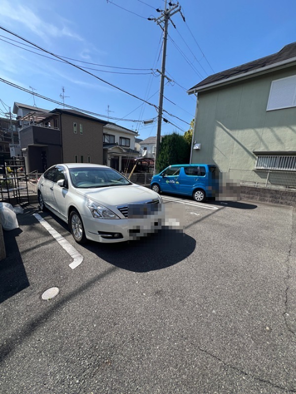 プチ　アングル 駐車場