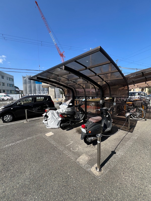 ツイン西尾B 駐車場