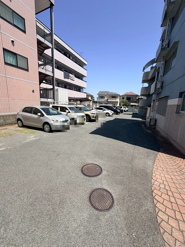 ステーションコタニ 駐車場