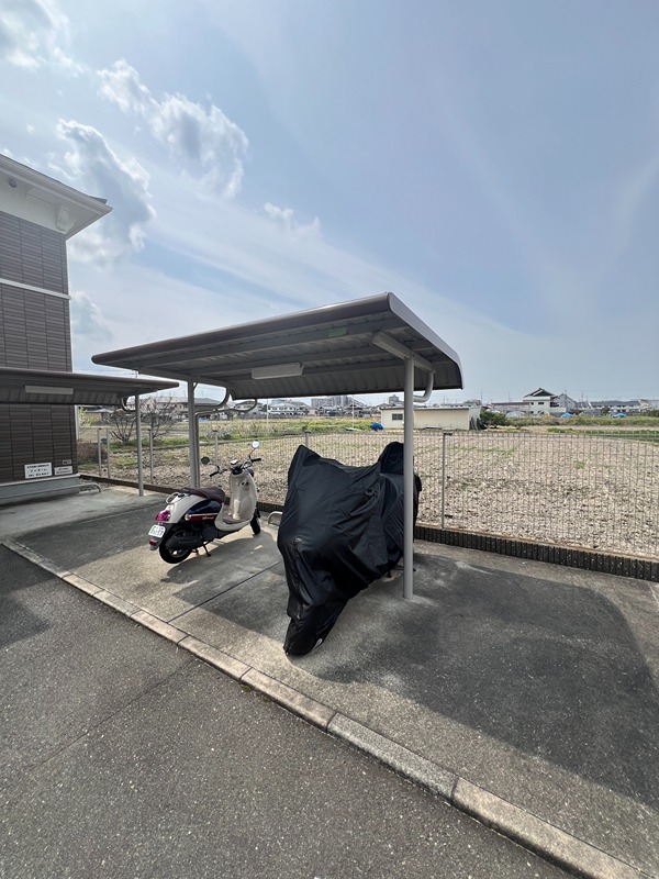 フィオーレ 駐車場