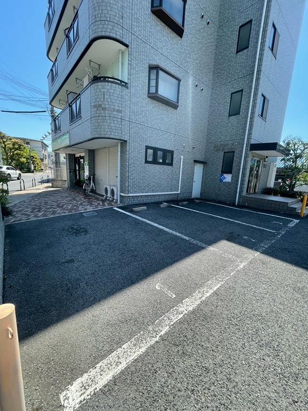 クオリティコート 駐車場