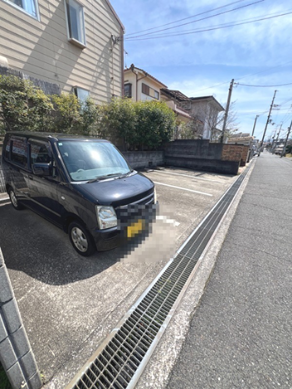 サニーハウス  駐車場