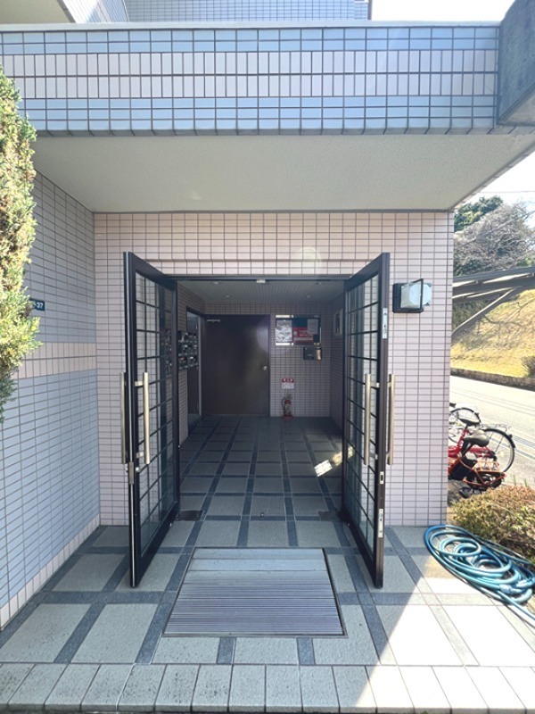 シェラ金剛  エントランス