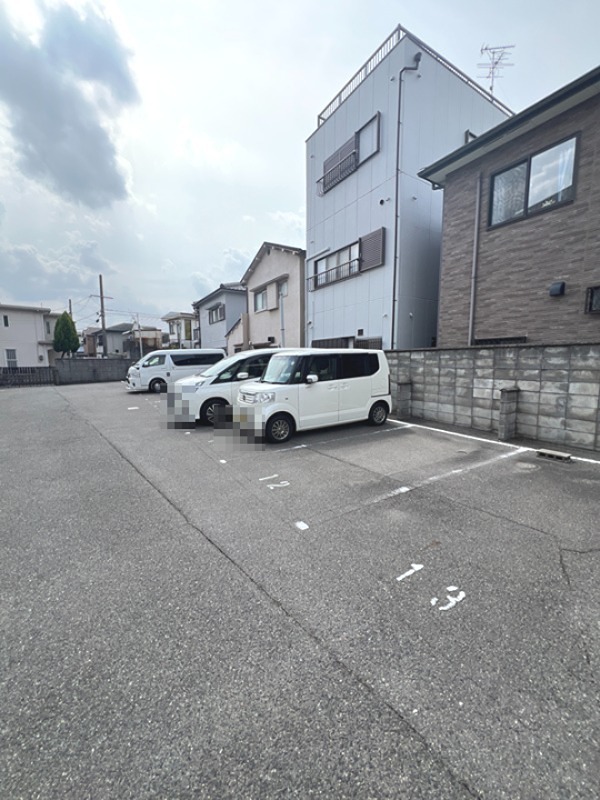 北野田大発マンション　 駐車場