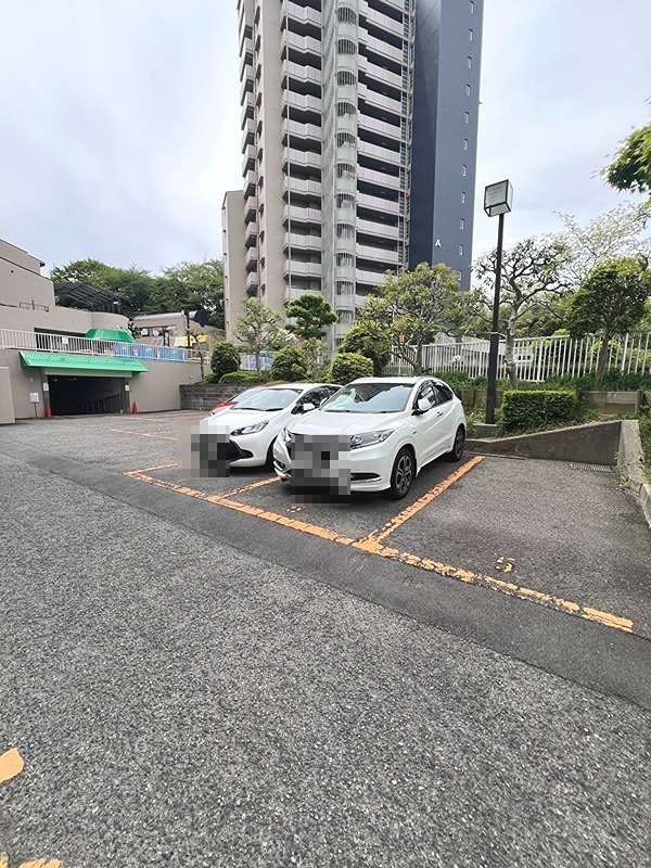 藤和さやまハイタウンＢ棟 駐車場