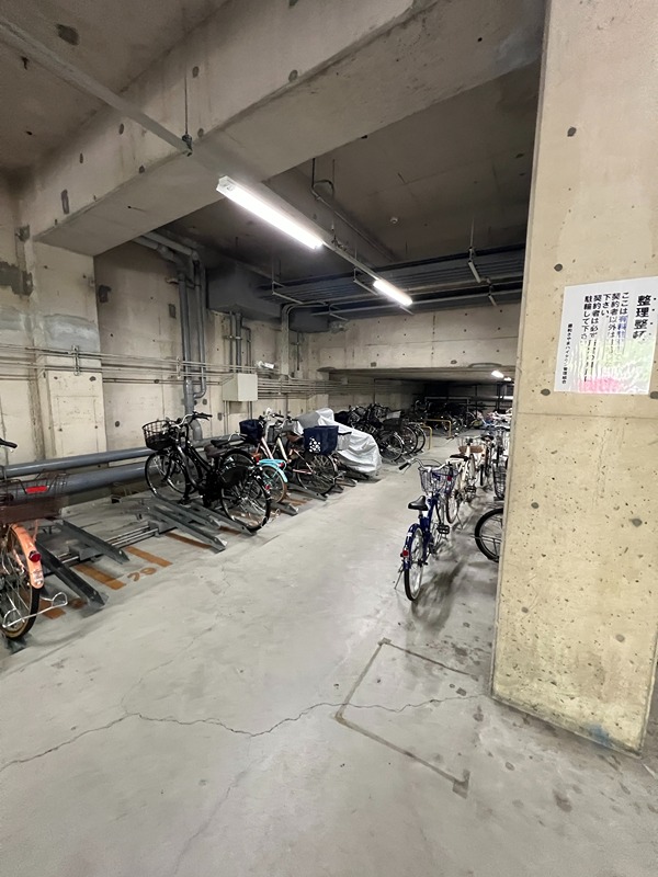 藤和さやまハイタウンＢ棟 駐車場