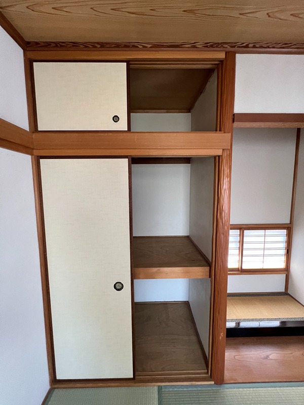 堺市美原区黒山貸家 収納