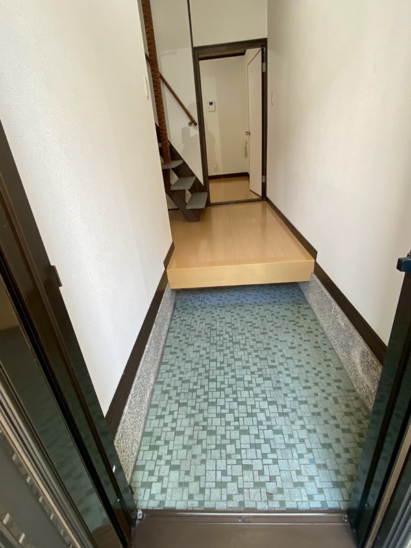 貸家 堺市東区野尻町 玄関