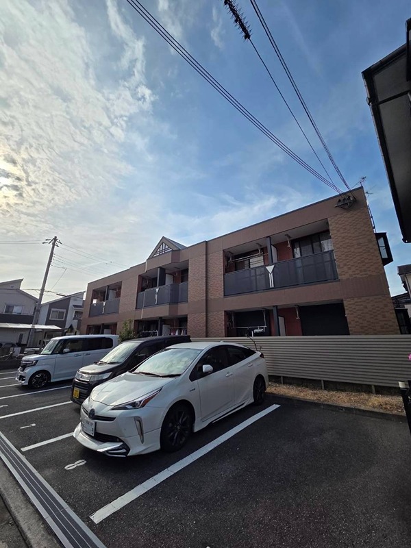 グレイシャス 駐車場