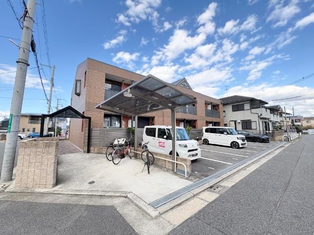 グレイシャス 駐車場