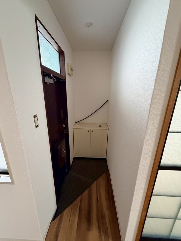 シャトードイワネJ号館 玄関