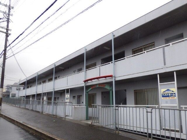 ウエストリバー 外観