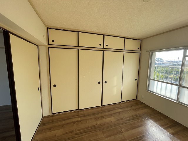 ヴィラナリー千代田10号棟　 収納