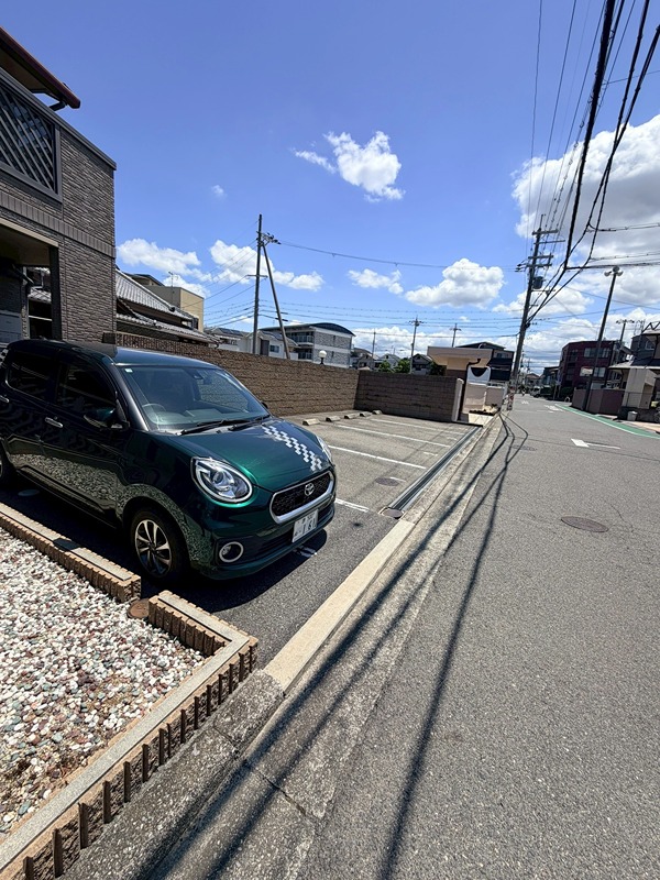 フラーリッシュ 駐車場