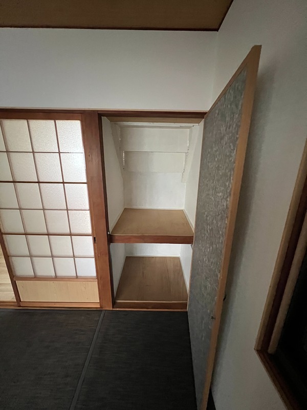 美原区北余部貸家 収納