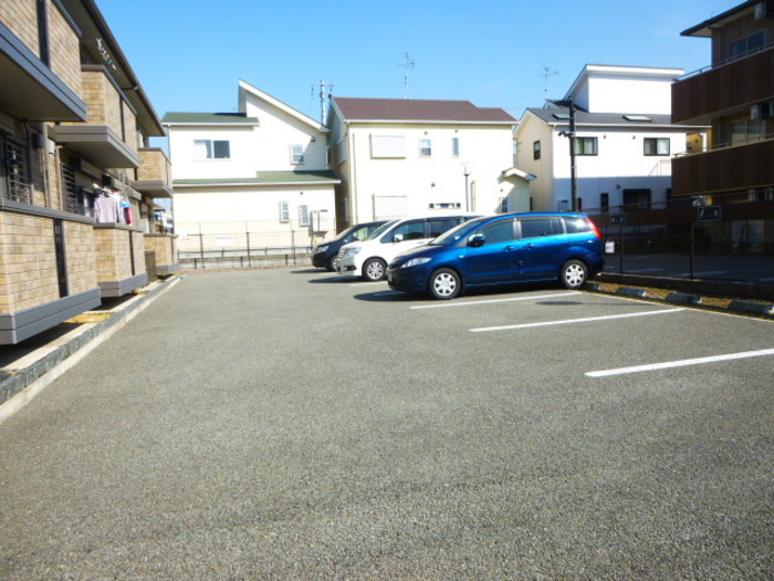 プルミエール 駐車場