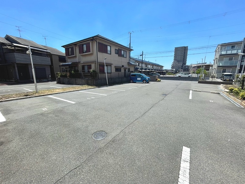 プルミエール 駐車場
