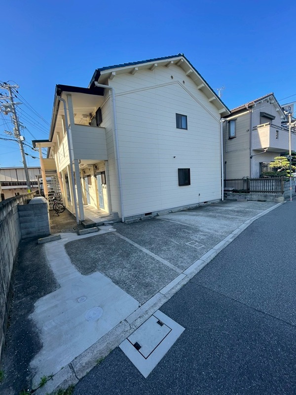 青葉荘 駐車場