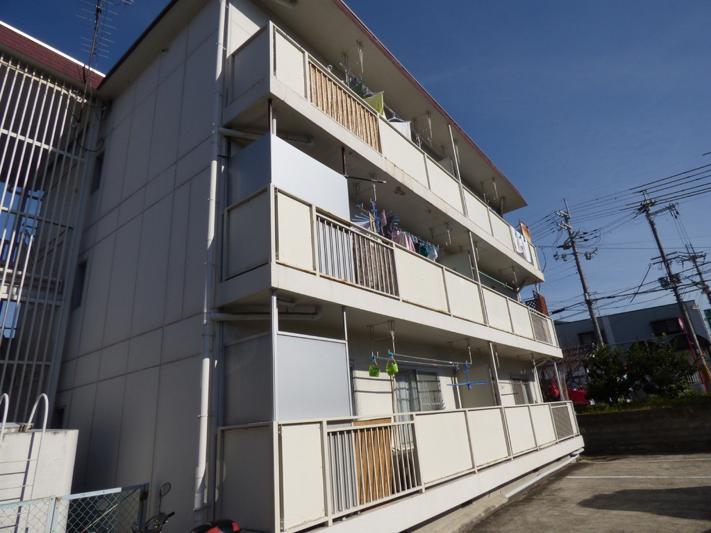 シャトードイワネ2号館 外観
