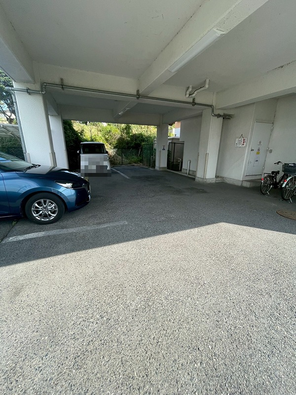グレースコート青葉丘 駐車場