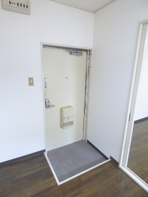 川辺ビル 玄関