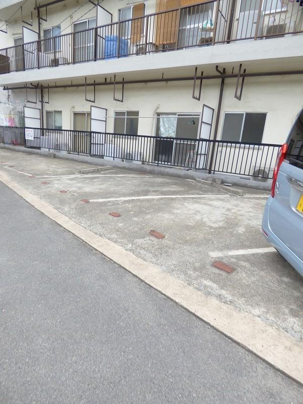 狭山サンハイツ 駐車場
