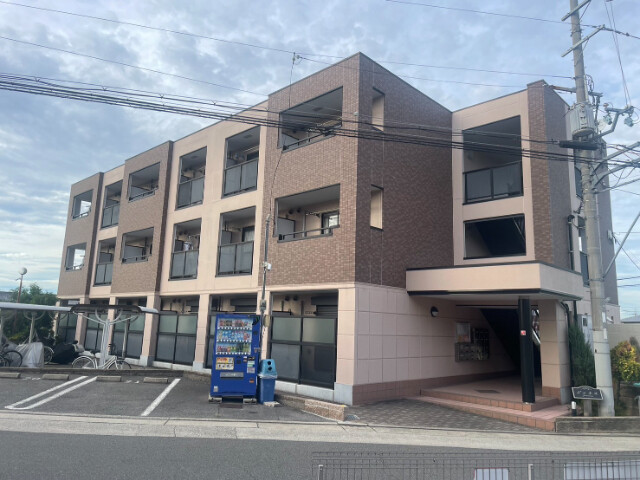 ジュネス 外観