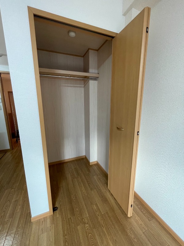 ジュネス 収納