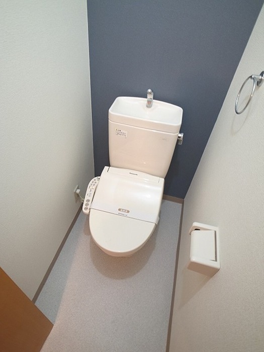 リビングタウン狭山池H棟 トイレ