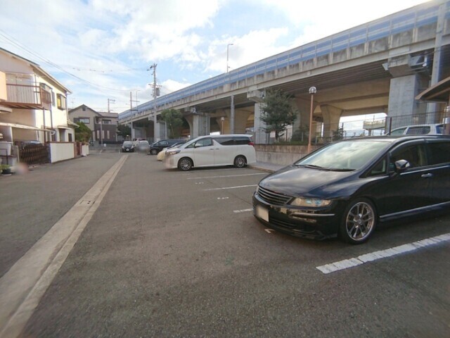 スカイコート 駐車場