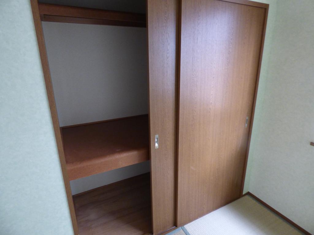 グランシャリオ　B棟 収納