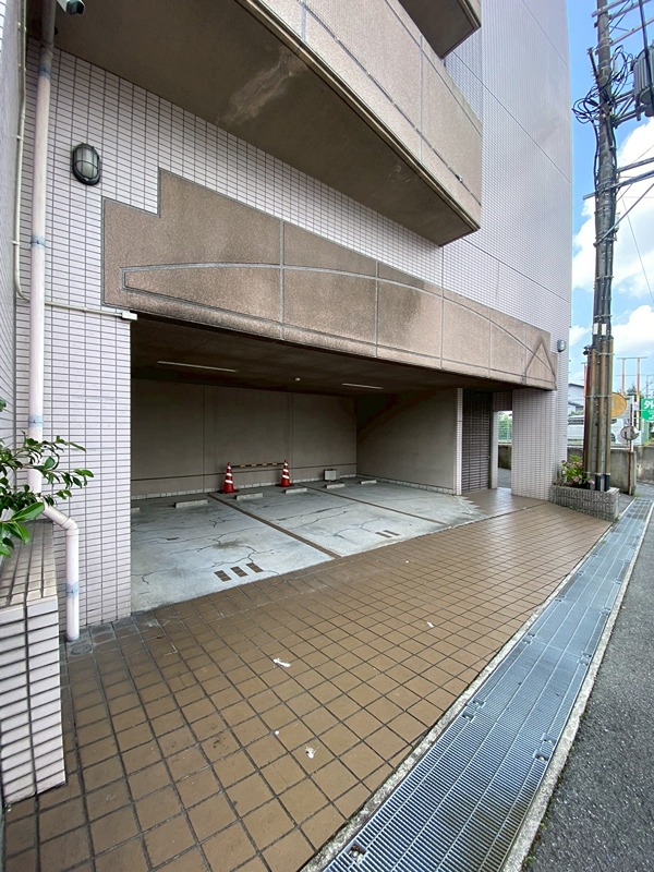 アルデール優貴 駐車場