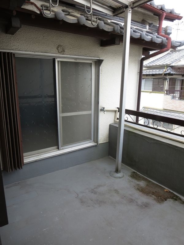 美原区平尾貸家 ベランダ
