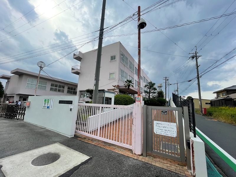 美原区平尾貸家 小学校