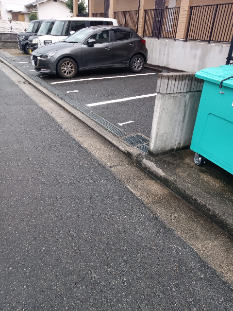 カンターレ鶯谷Ⅰ番館 駐車場
