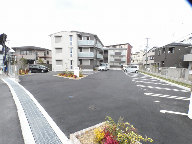 agerate(アジェラート)　B棟  駐車場