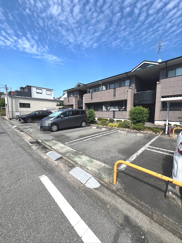 ソレアード・ニシキ 駐車場