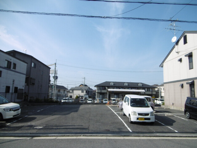 グランセジュール 駐車場