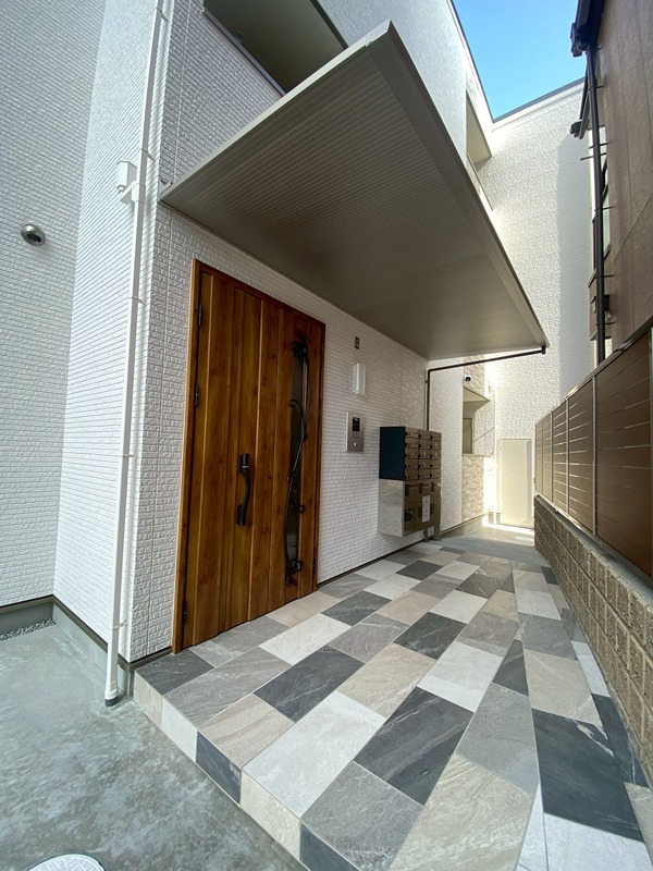 クリエオーレ菊水町 エントランス