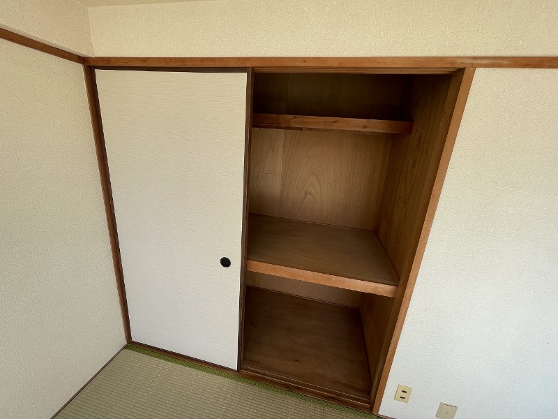 石坂スカイハイツ 収納