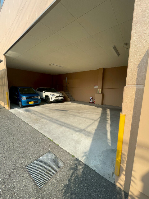 カーサ善 駐車場