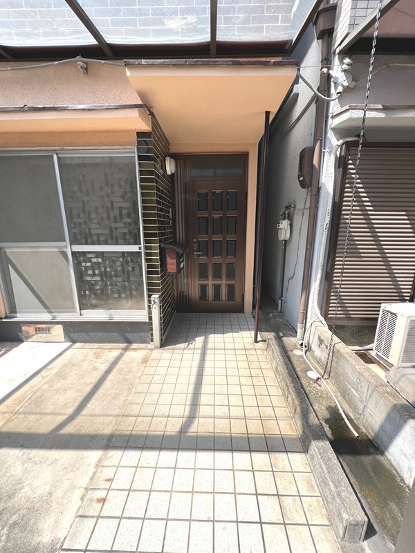 大野芝戸建て エントランス