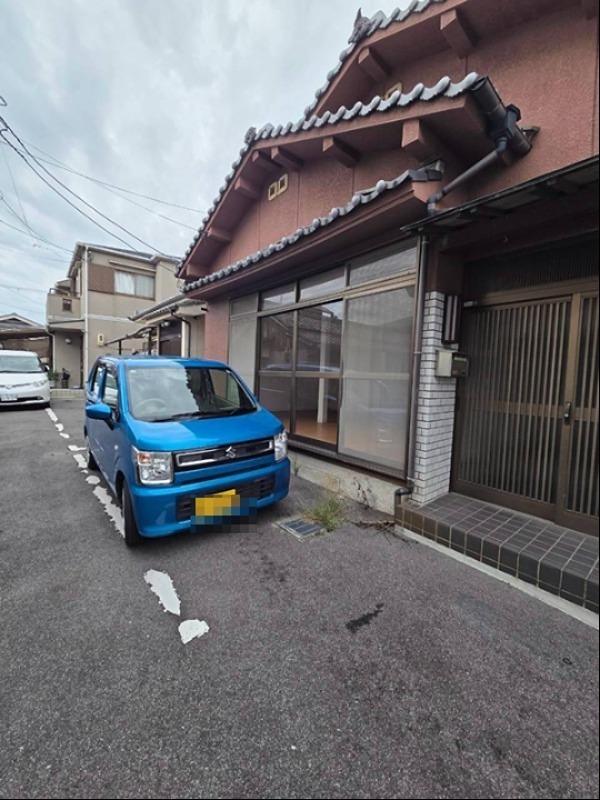 福田戸建て 駐車場