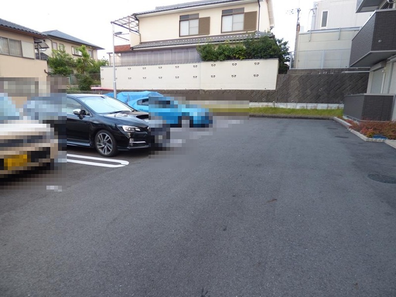 ヴィラージュ 駐車場