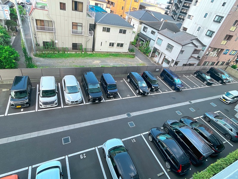 リストレジデンス越谷大袋 駐車場