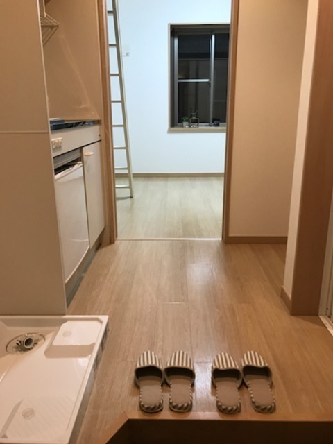 Hills Higashiterao B棟 玄関