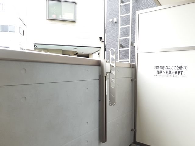 大阪府大阪市生野区勝山北１丁目 ベランダ