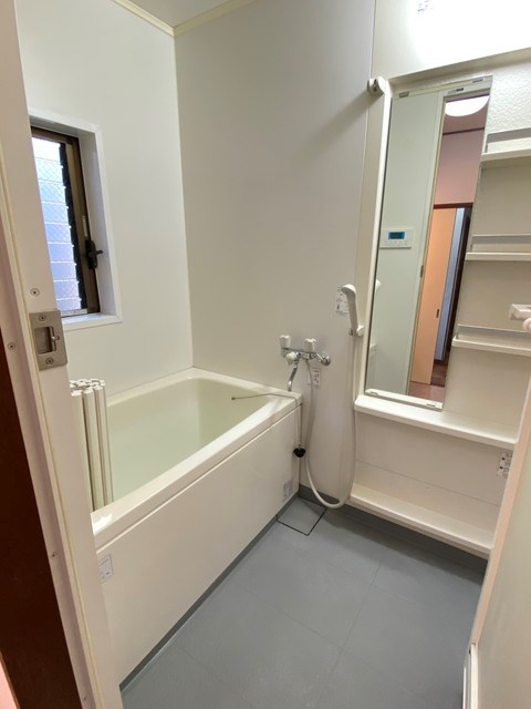 ベルハイツ向原戸建て 風呂画像