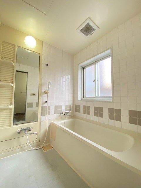 西平住宅 風呂画像