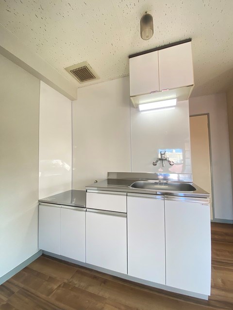 トリコロール西川 キッチン